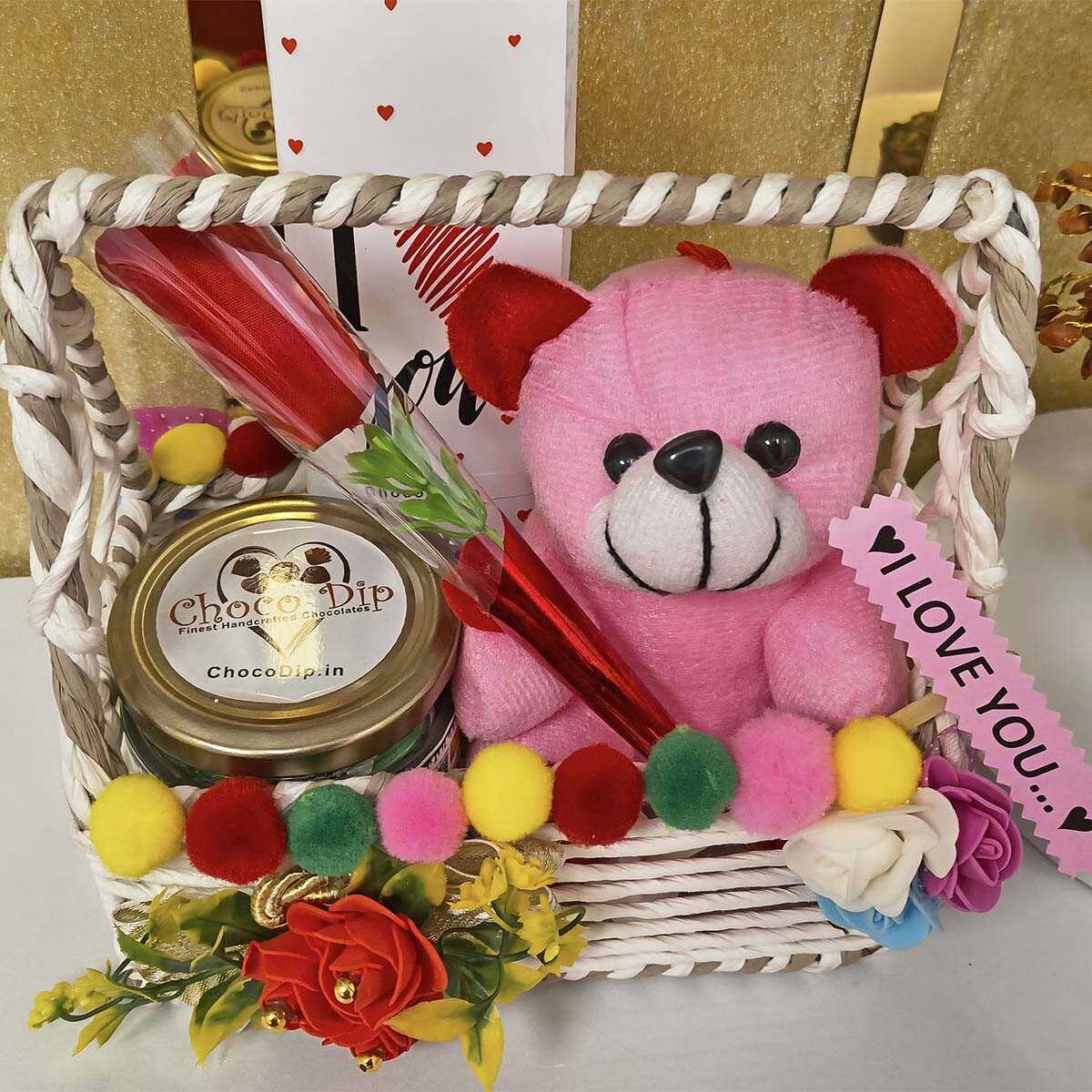I LOVE YOU VALENTINE GIFT HAMPER 1 I LOVE YOU VALENTINE GIFT HAMPER